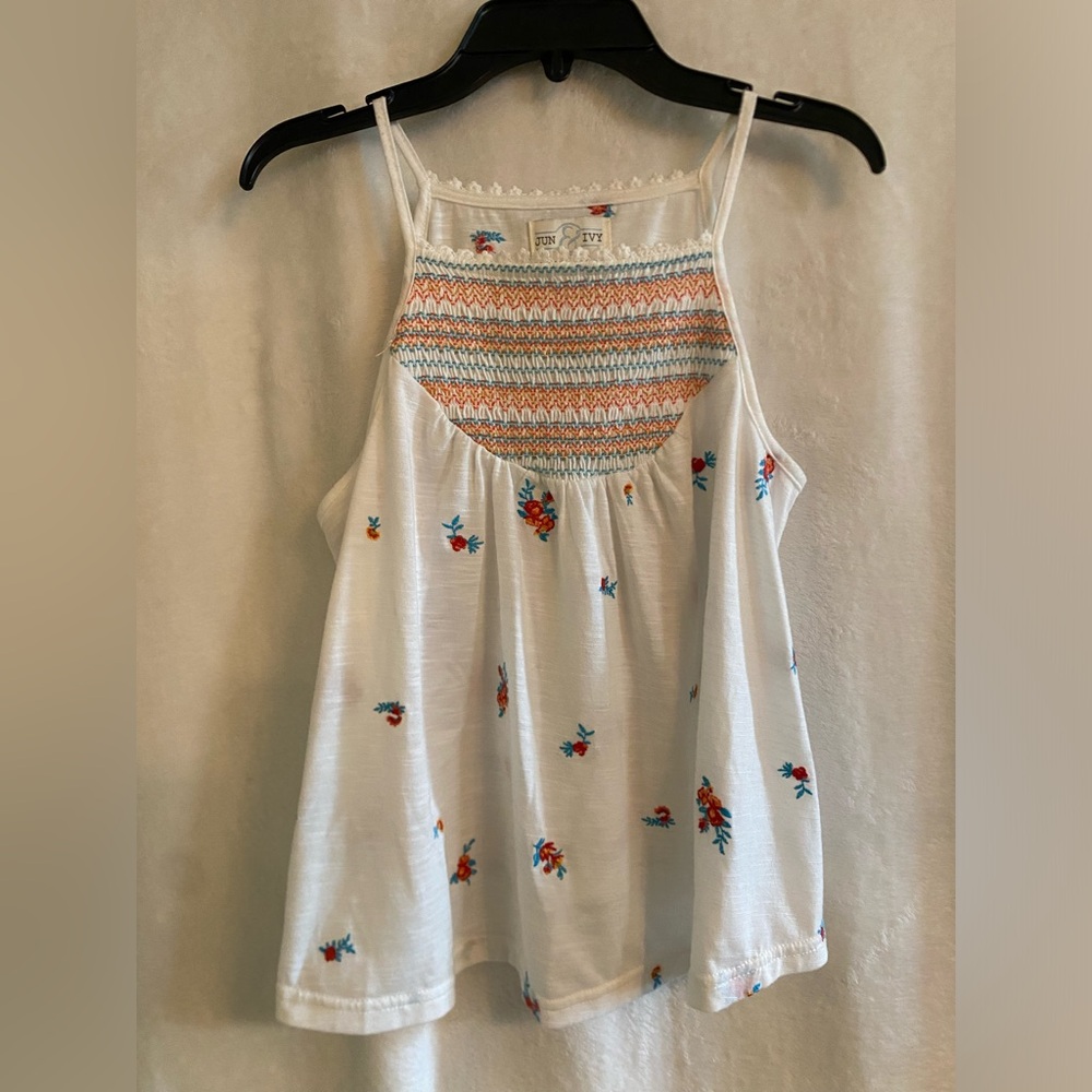 Jun and Ivy boutique tank, halter style